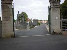 Accès cimetière Porte de Paris entrée B Rue Jean-Jacques ROUSSEAU