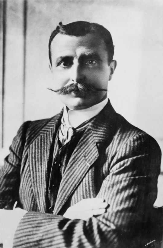 Photo de Louis BLERIOT en costume